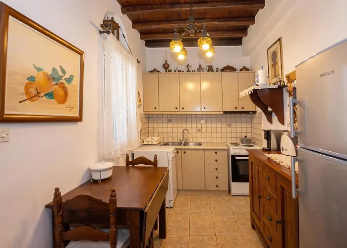 Tinos Beautiful Sunrise Apartment Near Agios Sostis Beach