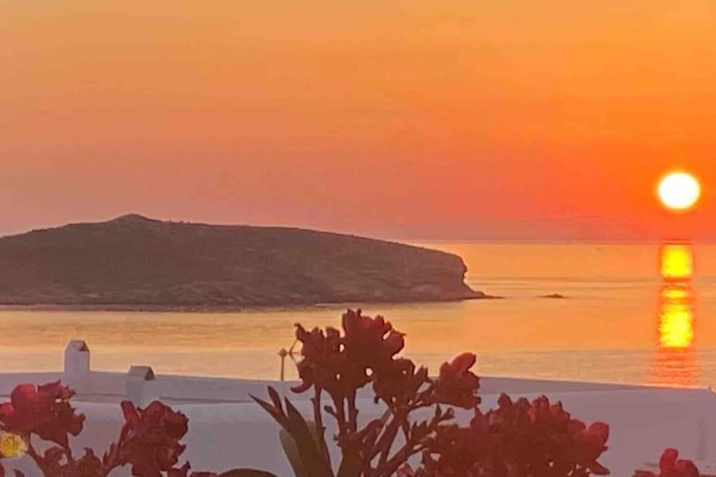 Tinos Beautiful Sunrise Near Agios Sostis Holiday home Agios Sostis (Tinos)
