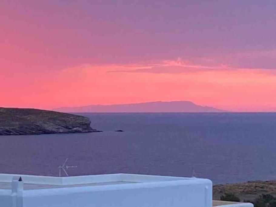Tinos Beautiful Sunrise Near Agios Sostis Holiday home *